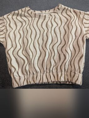 Rylee And Cru Wave-Print Short Sleeve Top - Beige Brown